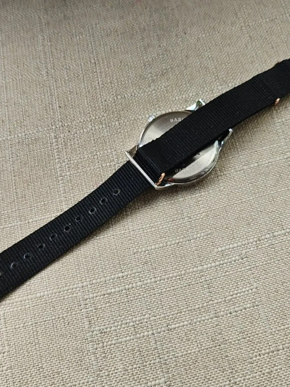 Fashion Wristwatch Unisex Black Canvas Strap Quartz Analog Wrist Watch